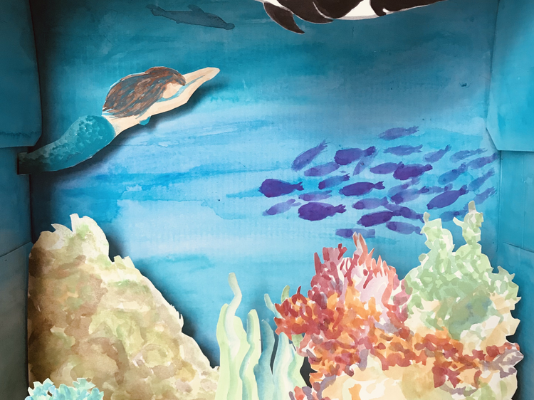 Unterwasserwelt (Meerjungfrau, Wal und Pflanzen) aus Pappe