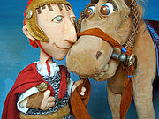 St. Martinus, mit seinem Pferd und treuem Freund Hubrrrt, aus dem Martins-Puppenspiel der Puppenbühne Bauchkribbeln